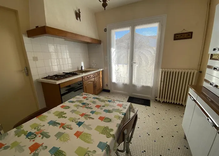 Vakantiehuis Maison A Fouras: Proche Plages Et Centre, Jardinet, 1 - Fr-1-709-52